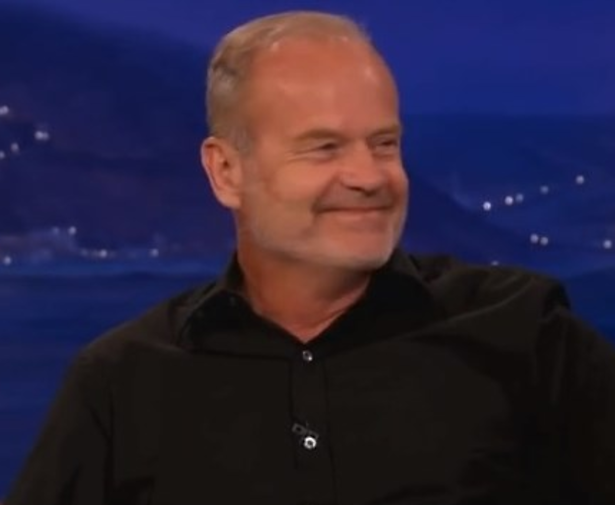 Frasier-acteur Kelsey Grammer op Twitter om grammatica te verbeteren