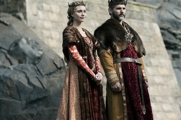 Wordt Charlie Hunnam de koning van Engeland?