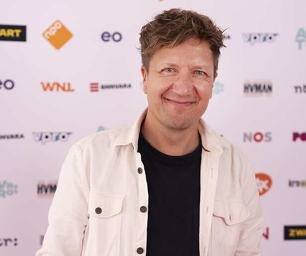 Klaas van Kruistum raakt gewond tijdens opnames Klaas Kan Alles