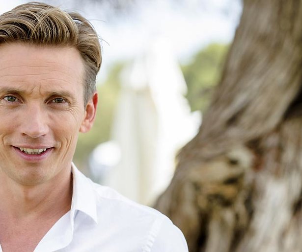 Koos van Plateringen vertrekt bij Shownieuws