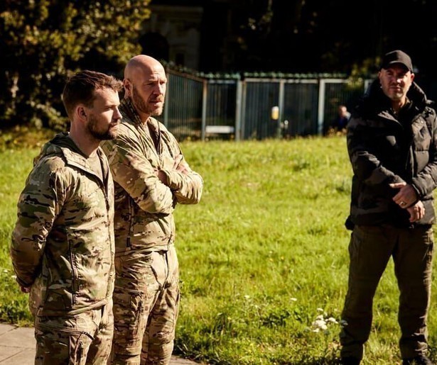 Jeroen van Koningsbrugge daagt weer nieuwe burgers uit in nieuw seizoen Kamp van Koningsbrugge