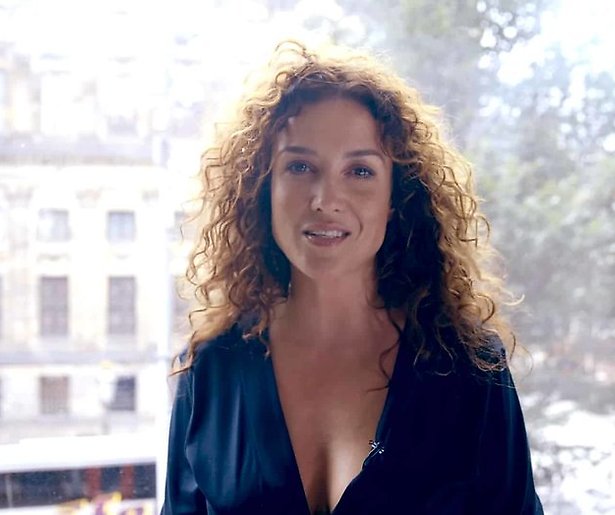 Katja Schuurman co-host in Zomer met Art