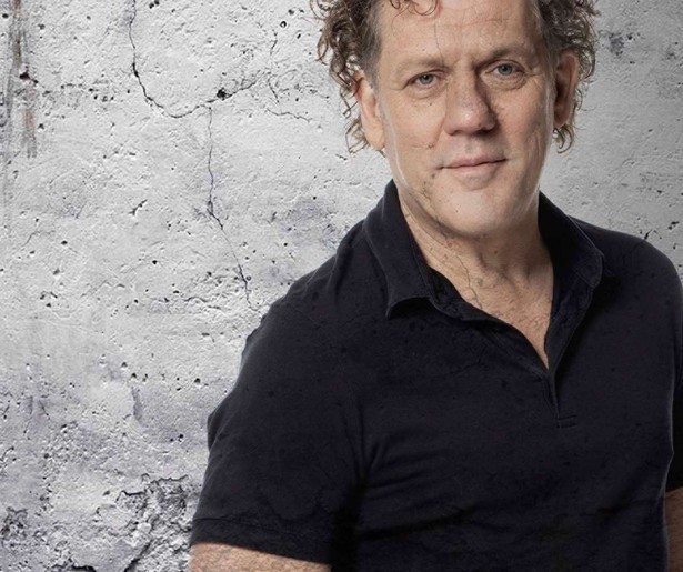 Kees van der Spek gaat weer op pad om oplichters op te pakken