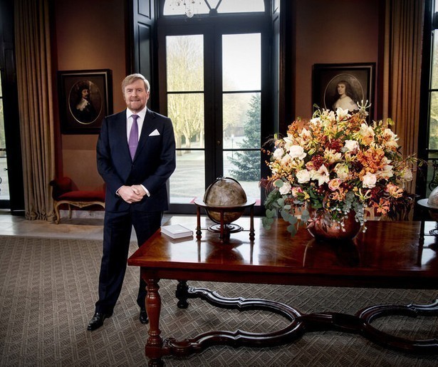 Koning Willem-Alexander staat opnieuw stil bij de actualiteit in Kersttoespraak 2022