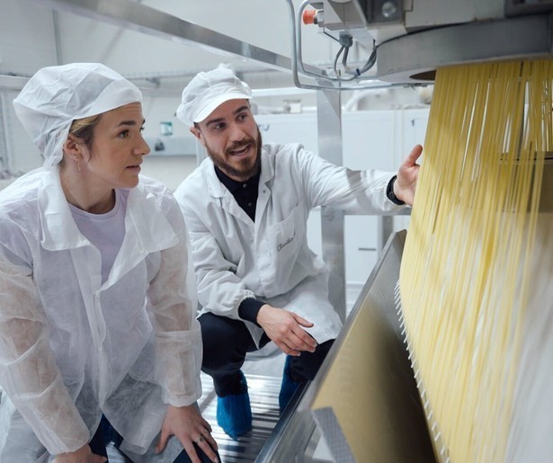 Keuringsdienst van Waarde zoekt alles uit over pasta