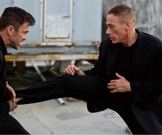 Jean-Claude Van Damme is in Kill'em All niet veilig in het ziekenhuis