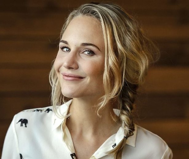 Kimberley Klaver presenteert moederprogramma