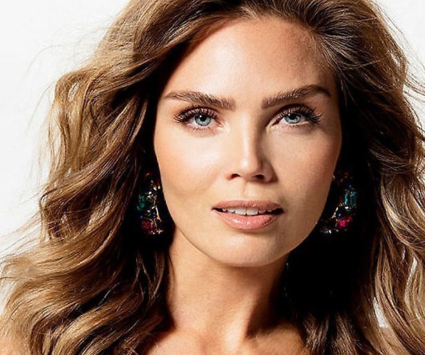 Kim Feenstra haalt uit naar het Jeugdjournaal en de NOS