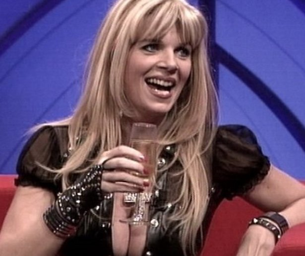 Kim Holland lanceert erotische variant op Facebook