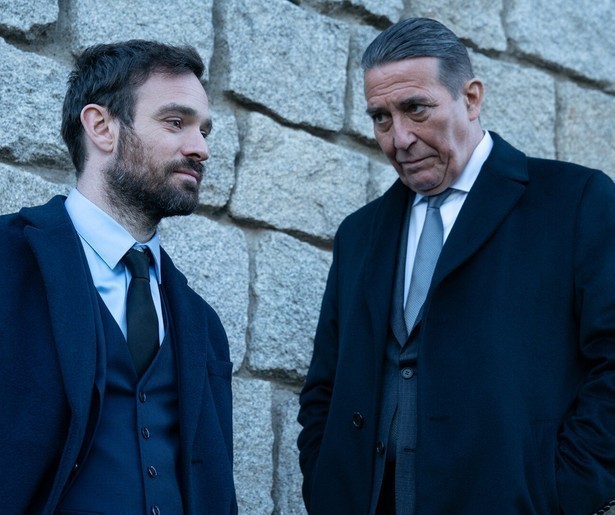 Erop of eronder in slotaflevering eerste seizoen Kin