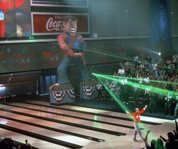 Woody Harrelson moet een andere manier verzinnen om het te maken in de bowlwereld in Kingpin