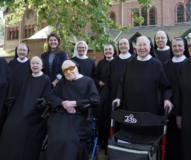 Anna Gimbrère trapt het nieuwe seizoen van Kloostergasten af op NPO 2