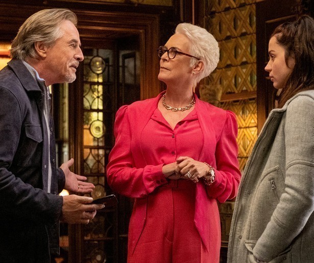 Daniel Craig onderzoekt een moord in Knives Out