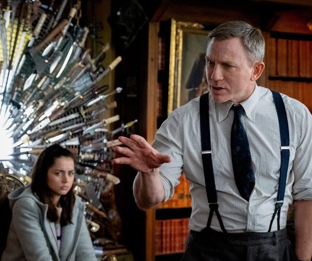 Daniel Craig onderzoekt een mysterieuze familiemoord in Knives Out