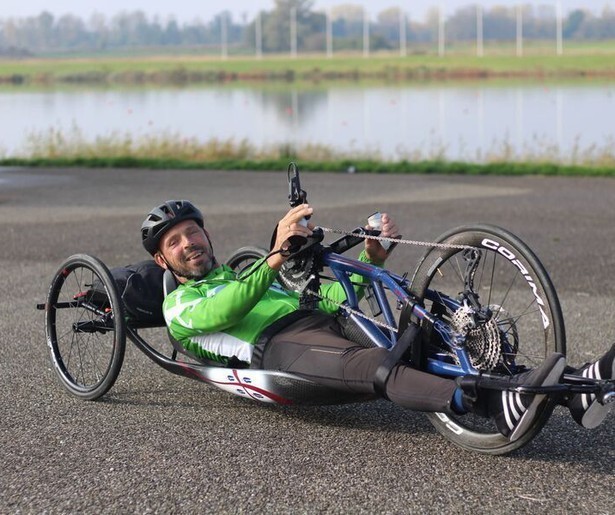 Koers van de Kameraden sluit het seizoen af op NPO1