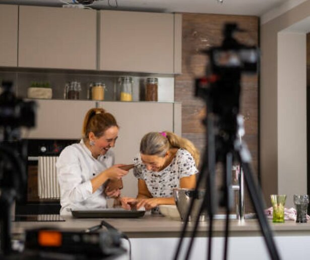 Culinaire hoogstandjes op de Nederlandse televisie: Een duik in de populairste kookprogramma's van dit moment