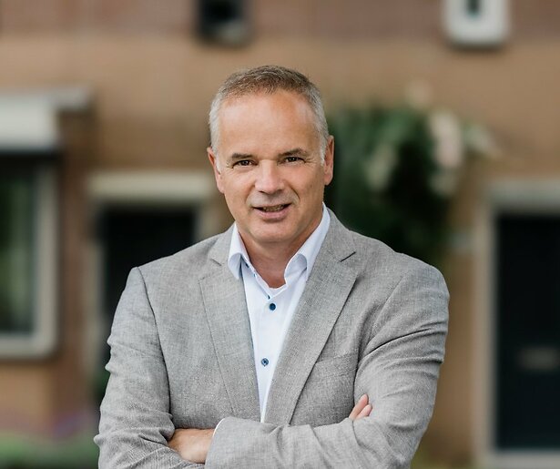 Alex van Keulen licht tipje van de sluier op over dit Kopen Zonder Kijken-seizoen: 'Bijzondere verhaallijnen'