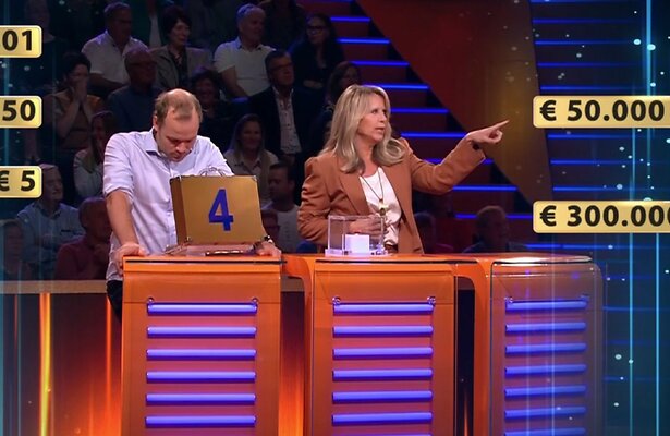 Linda de Mol tegen koffermeisje: “Wil je dat nooit meer doen?”