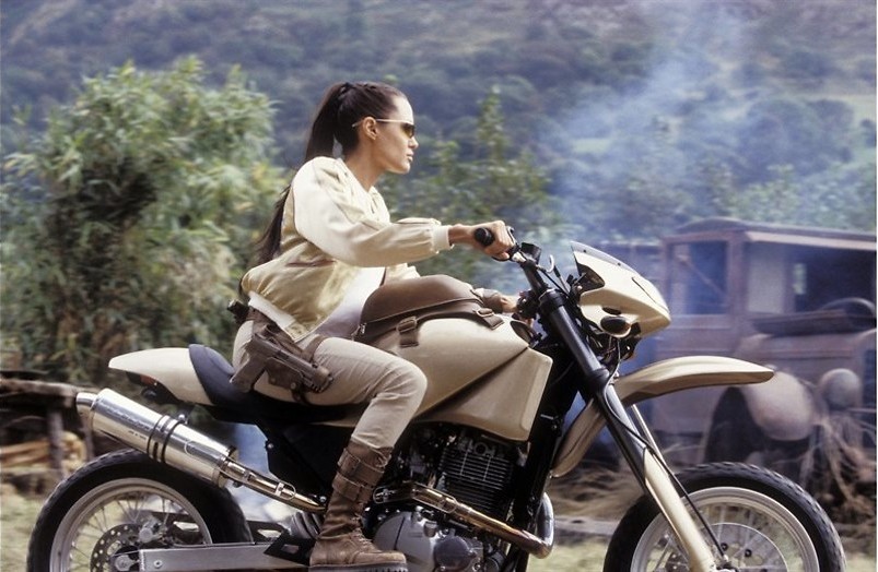Angelina Jolie redt de wereld Angelina Jolie redt de wereld