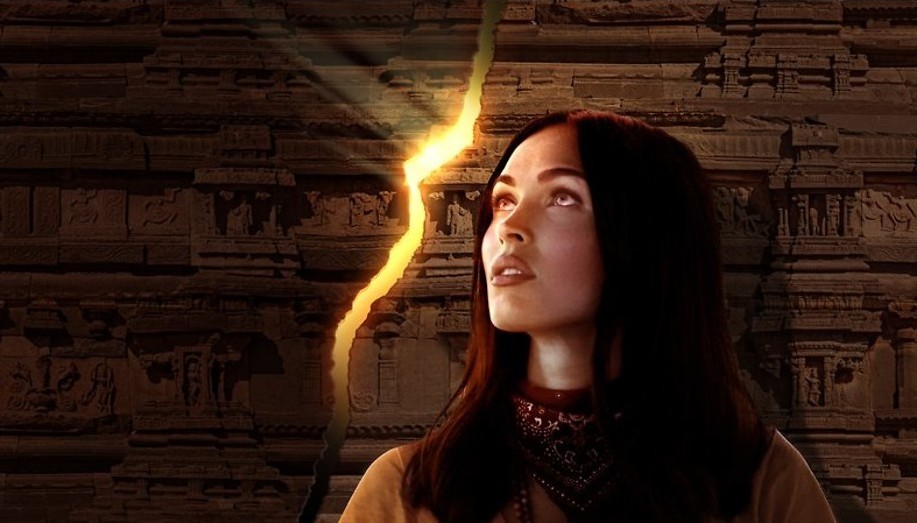 Megan Fox bij Stonehenge