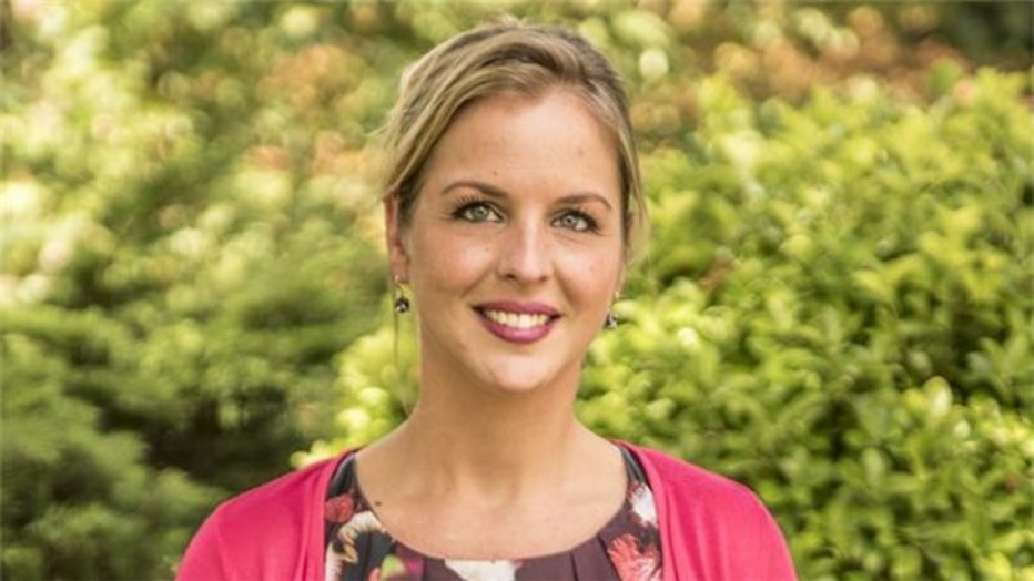 Leonie heeft nog wel zin in boer Tom Leonie heeft nog wel zin in boer Tom