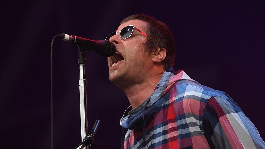Oasis-zanger Liam Gallagher beklimt podium MTV Unplugged