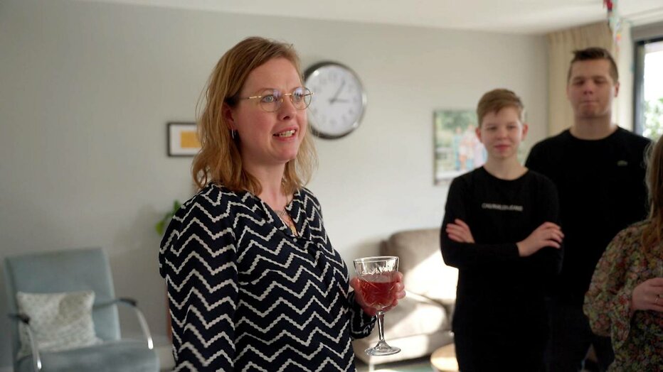 Linda Kraan in Een Huis Vol Emigreert. Linda Kraan in Een Huis Vol Emigreert.