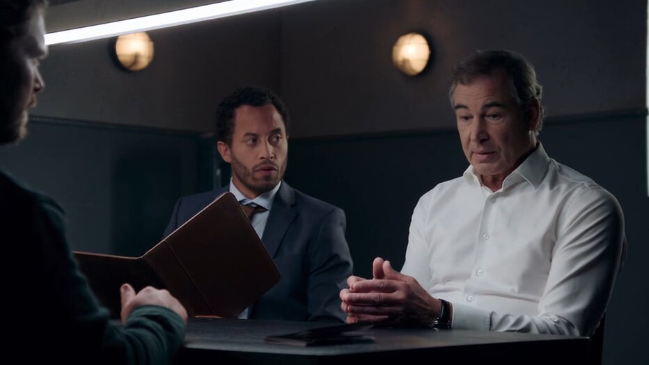 Ludo jokt zich steeds verder in de problemen