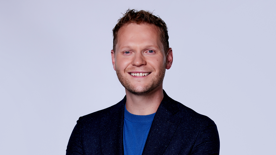 Luuk Ikink wordt voor de derde keer vader. Luuk Ikink wordt voor de derde keer vader.