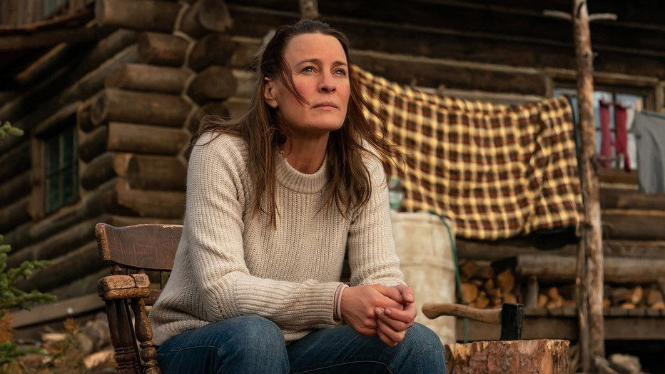 Robin Wright als Edee in Land Robin Wright als Edee in Land
