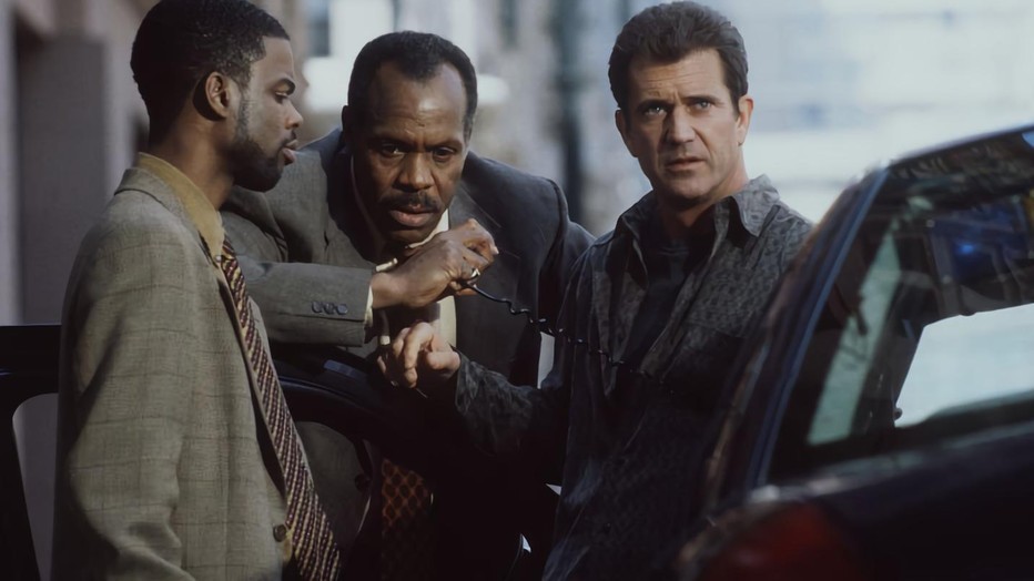 Mel Gibson, Danny Glover en Chris Rock in Lethal Weapon 4 Mel Gibson, Danny Glover en Chris Rock in Lethal Weapon 4