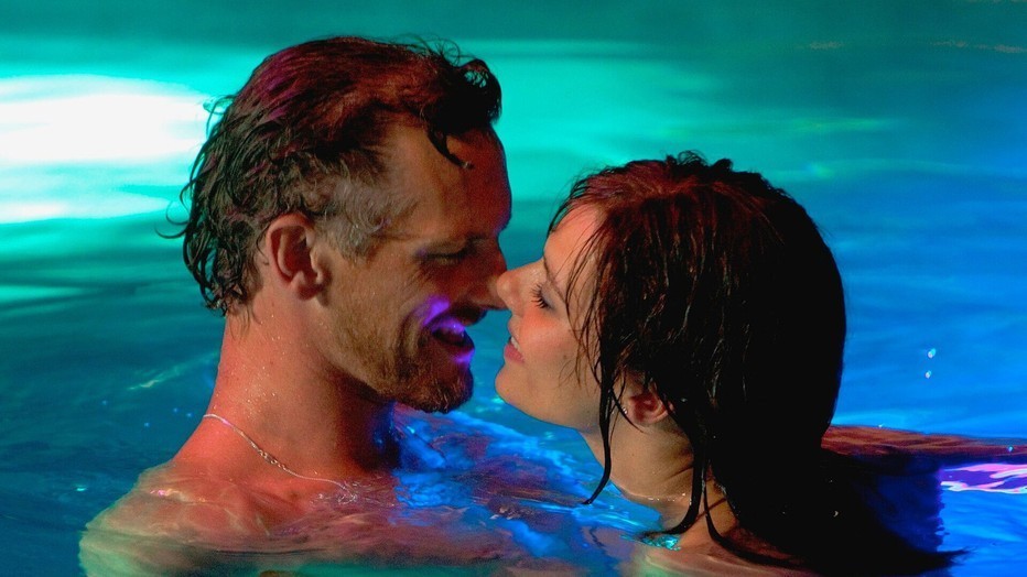 Barry Atsma en Sallie Harmsen in Loft