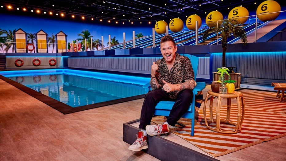 Johnny de Mol voor De Kwis met Ballen VIPS Johnny de Mol voor De Kwis met Ballen VIPS