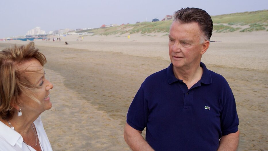 Louis van Gaal met Truus in docu Louis (2022) Louis van Gaal met Truus in docu Louis (2022)