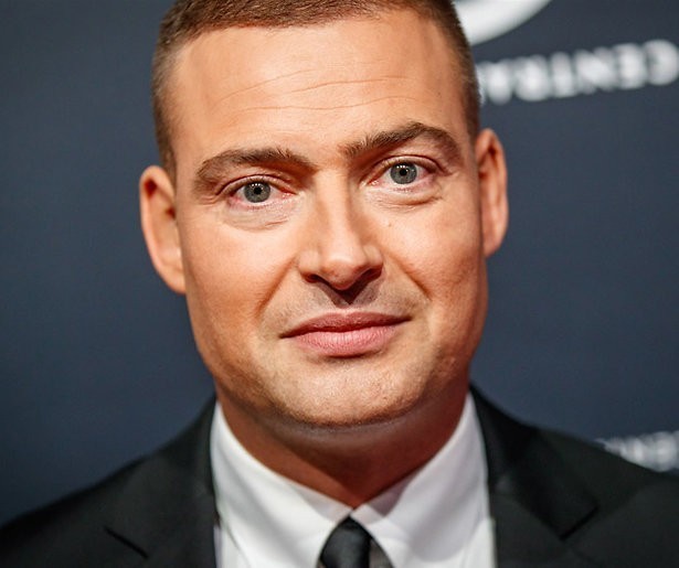 Lange Frans neemt petje af voor kliniekopname Gordon