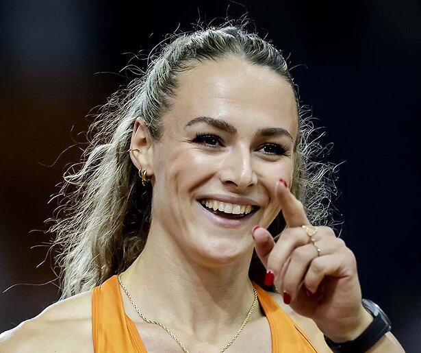 De 4 x 100 meter estafette tijdens het WK Atletiek in Boedapest