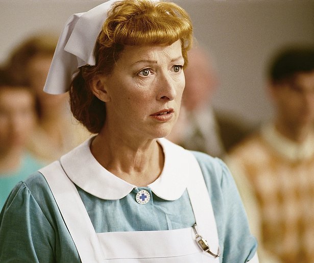 Loes Luca herstelt van operatie