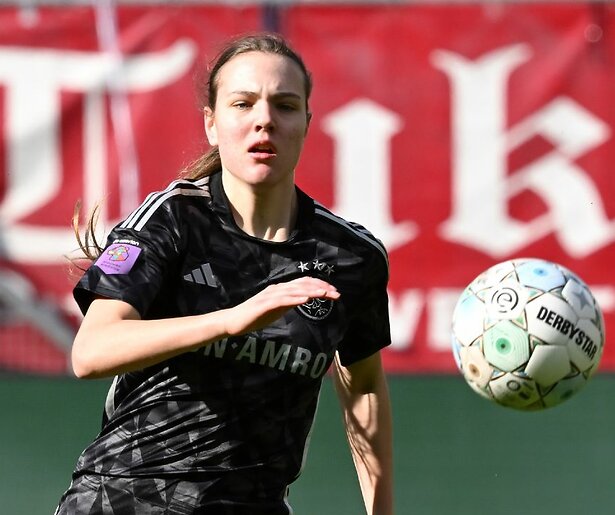 De Ajax-vrouwen nemen het in de Champions League op tegen Chelsea