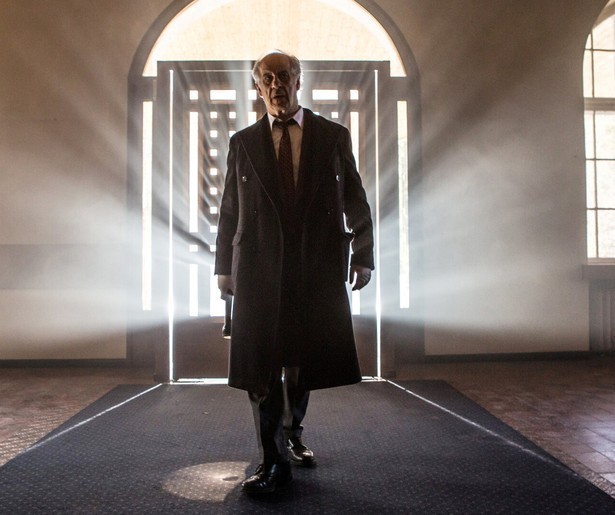 Leidt Toni Servillo in La Ragazza Nella Nebbia een politie-onderzoek of mediacircus?