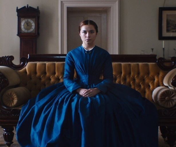 Florence Pugh wordt uitgehuwelijkt in drama Lady Macbeth
