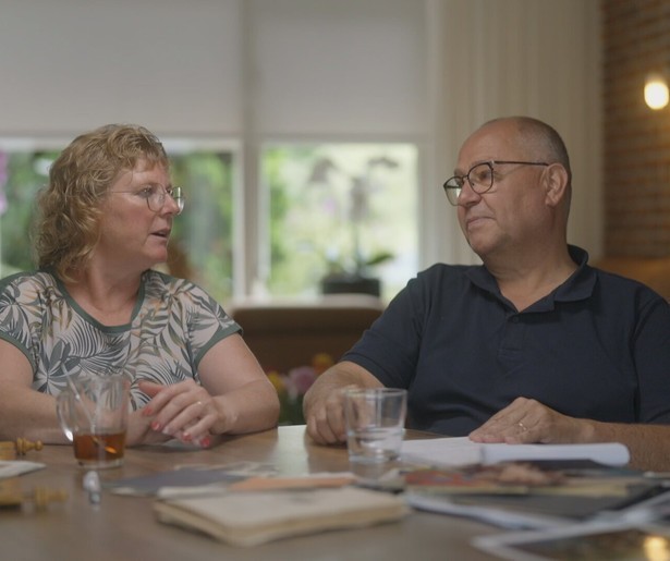 De families maken de balans op in de slotaflevering van Landverhuizers
