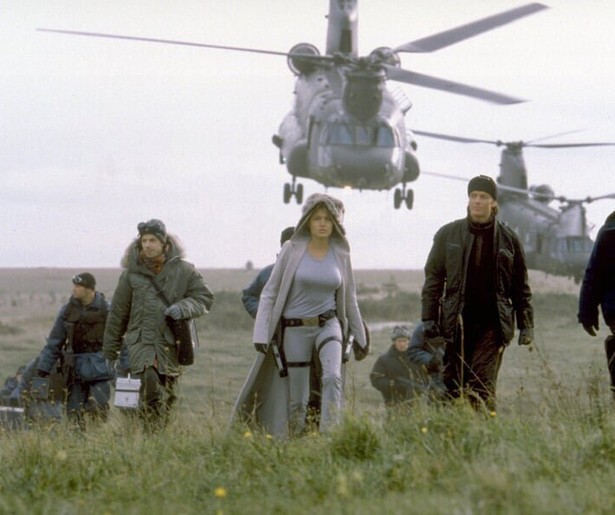 Angelina Jolie opent de doos van Pandora in avonturenfilm Lara Croft: Tomb Raider