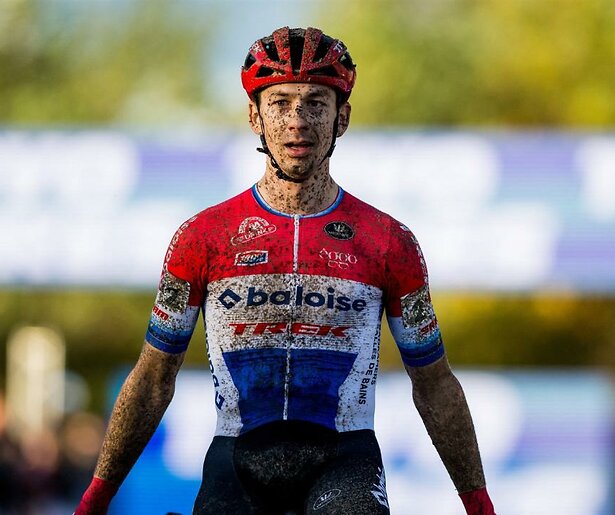 Lars van der Haar gaat voor goud tijdens het EK Veldrijden Pontchâteau 2023