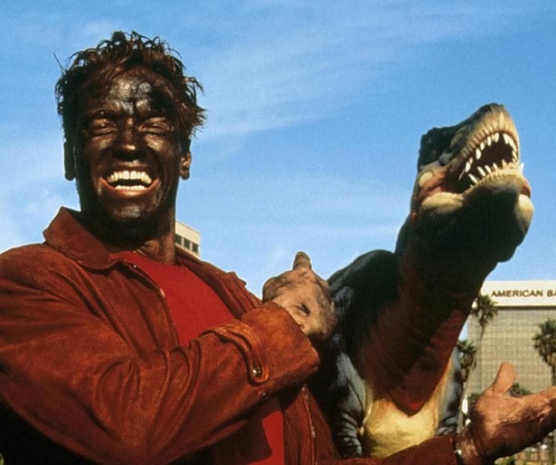 Austin O’Brien ontmoet zijn grote held Arnold Schwarzenegger in Last Action Hero