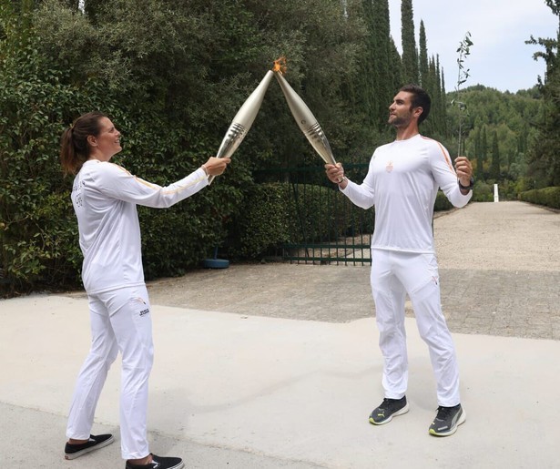 Leer alles over de Olympische fakkel in de documentaire Last Train to Paris op ESPN