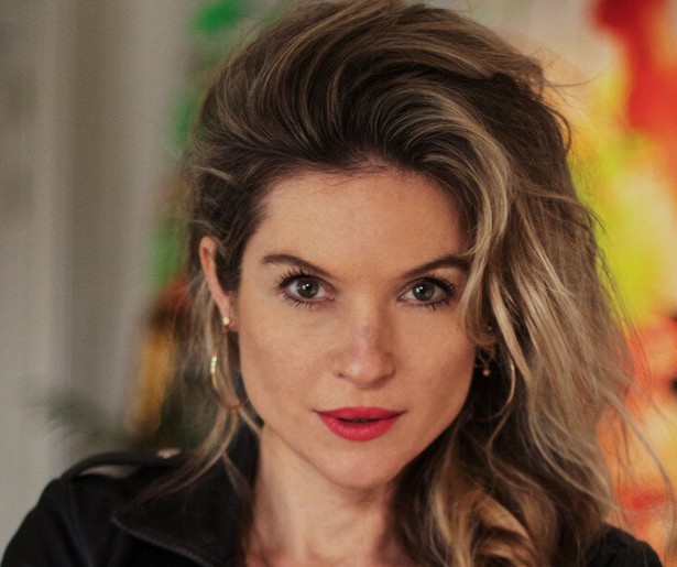 Lauren Verster gaat logeren bij een enorm groot gezin in herhaling Lauren!