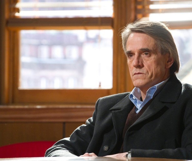 Dokter Warner denk in Law & Order: Special victims unit dat er meer achter het ongeluk zit