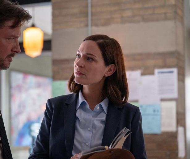 Henry en Frankie onderzoeken de dood van een gevangene in Law & Order Toronto: Criminal Intent