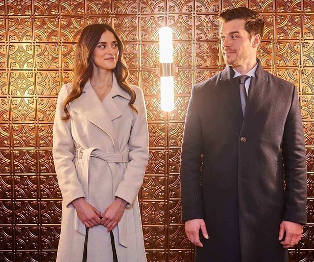 Rebecca Liddiard moet een ingrijpende keuze maken in Lease on Love