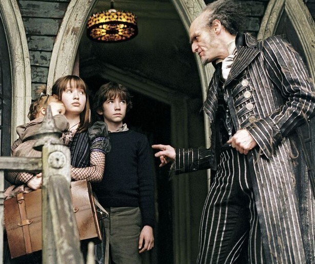 Jim Carrey aast op een erfenis in Lemony Snicket's A Series of Unfortunate Events